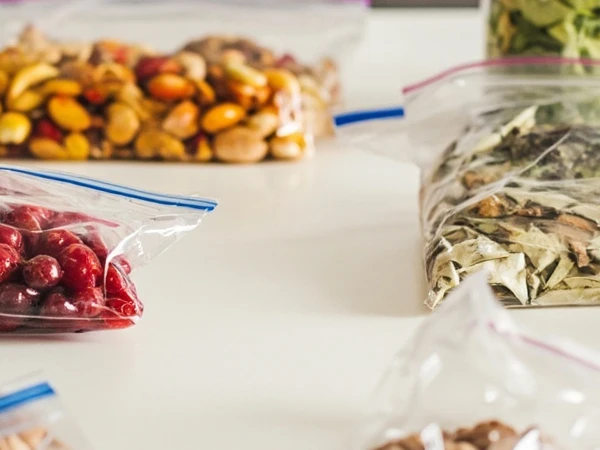 Four Common Mistakes When Using Food Storage Bags: Are You Making Them?