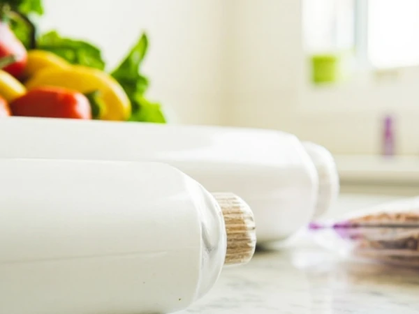 Comparison of Preservation Principles Between Cling Wrap and Ziplock Bags: How to Choose the Right Packaging Based on Food Characteristics